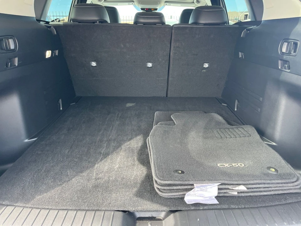 2025 Mazda CX-50 - Image 28 of 31