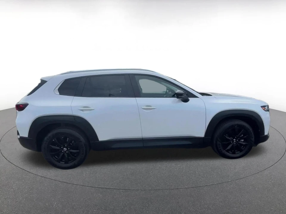 2025 Mazda CX-50 - Image 13 of 31