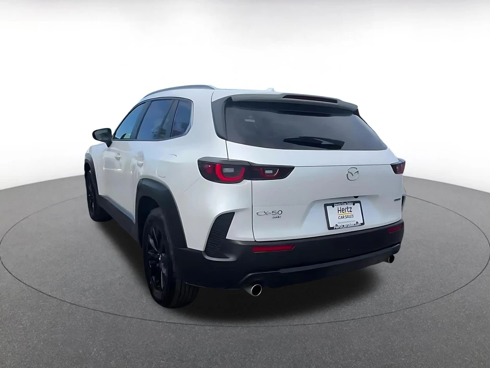2025 Mazda CX-50 - Image 9 of 31