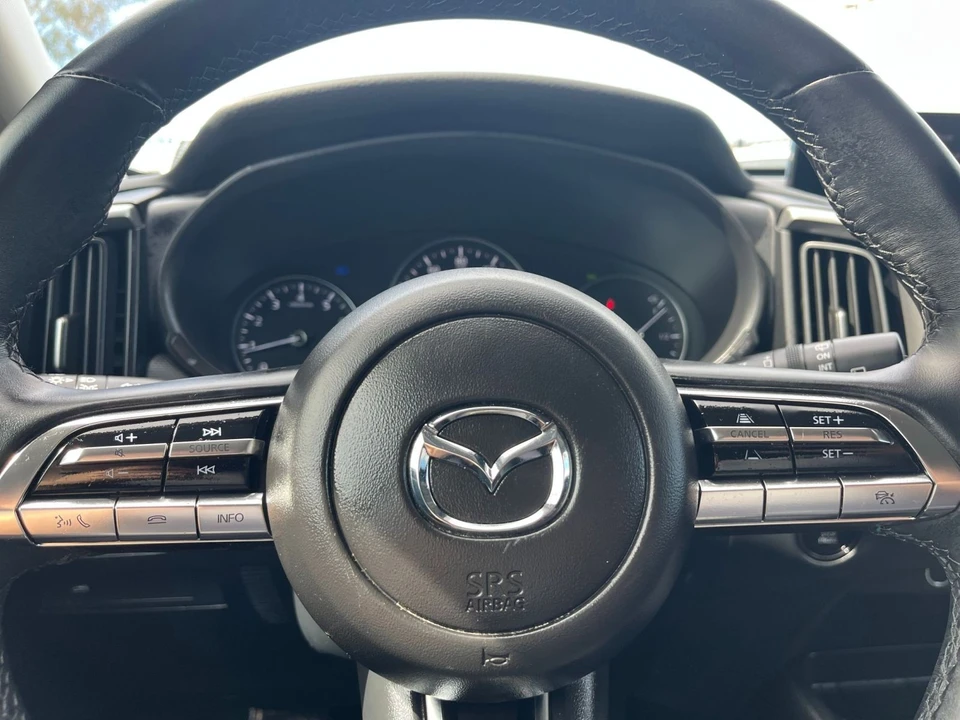 2025 Mazda CX-50 - Image 24 of 31
