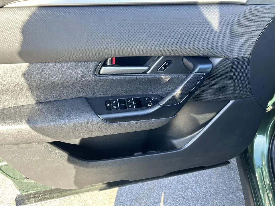 2025 Mazda CX-50 - Image 18 of 21