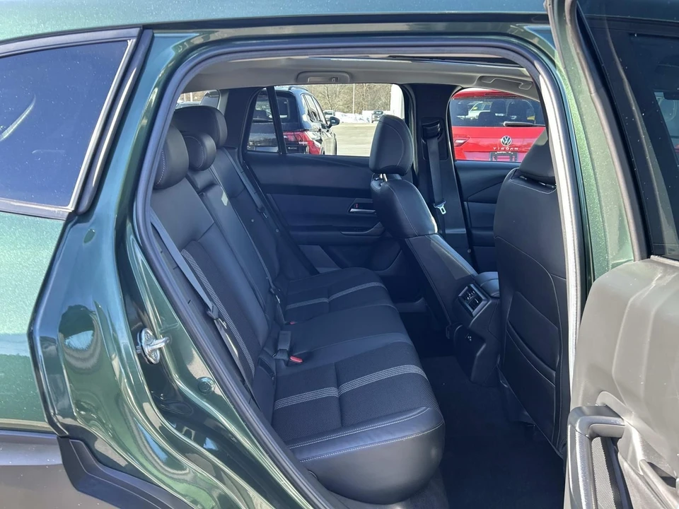 2025 Mazda CX-50 - Image 14 of 21