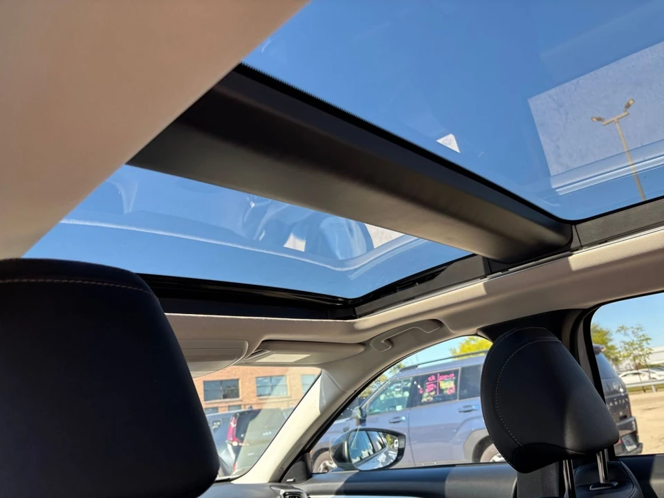 2025 Mazda CX-50 - Image 26 of 31