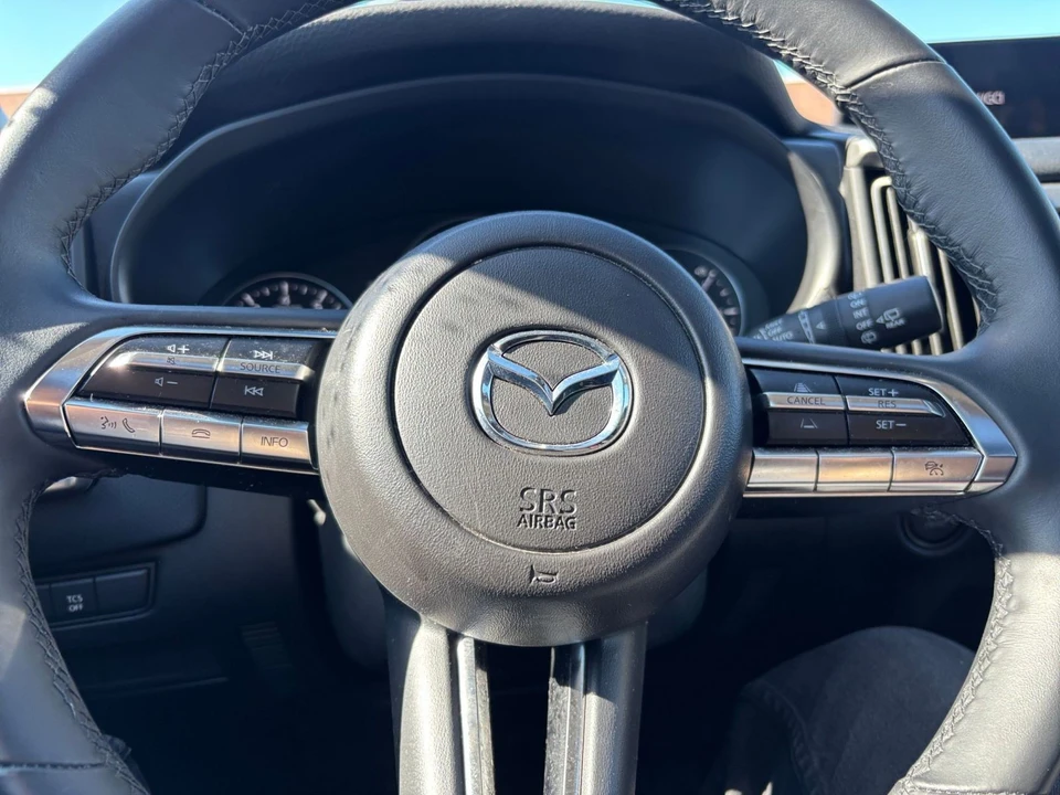 2025 Mazda CX-50 - Image 25 of 31