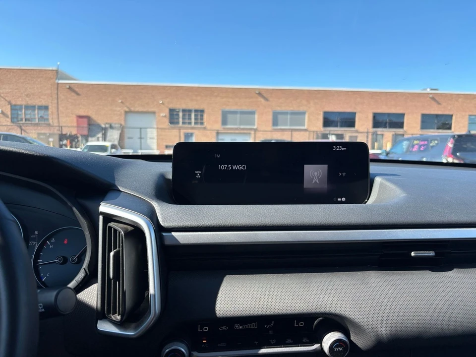 2025 Mazda CX-50 - Image 16 of 31