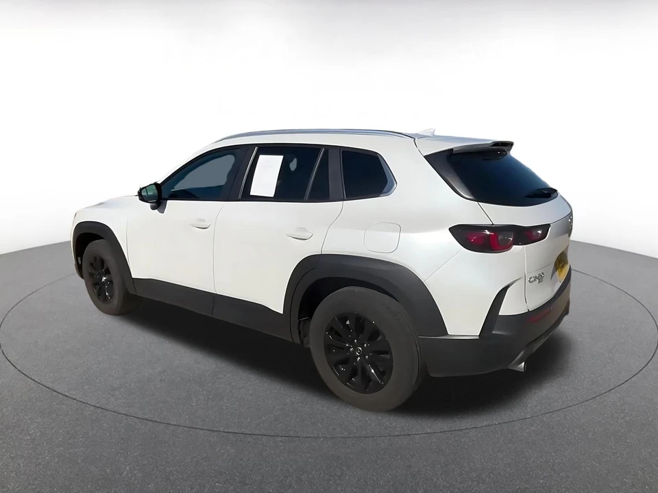 2025 Mazda CX-50 - Image 9 of 31