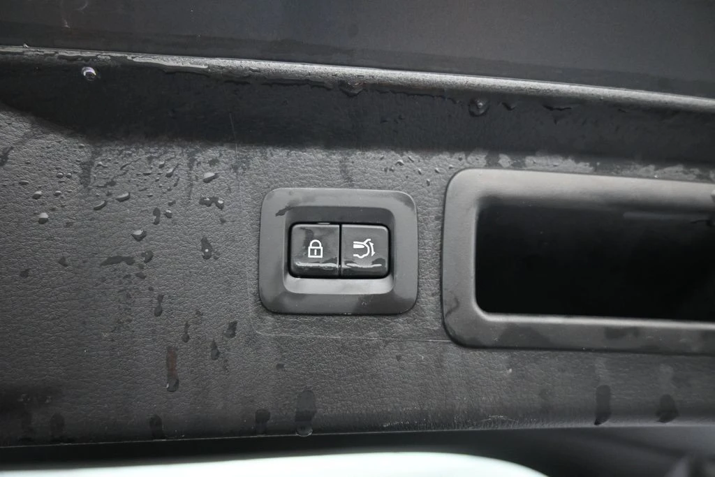 2025 Mazda CX-50 - Image 23 of 31