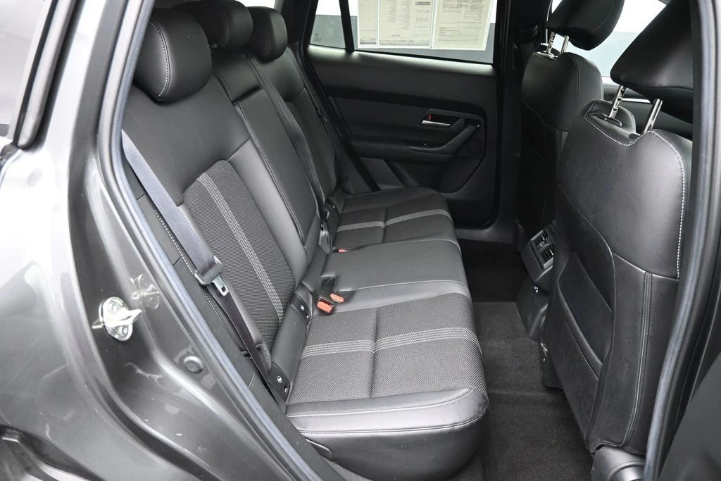 2025 Mazda CX-50 - Image 25 of 31