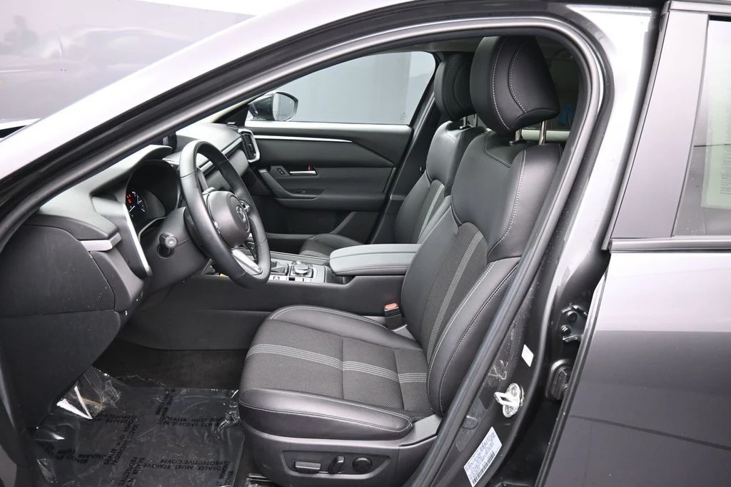 2025 Mazda CX-50 - Image 19 of 31
