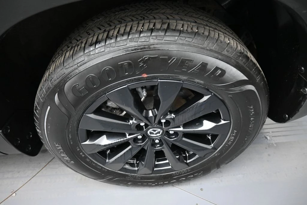 2025 Mazda CX-50 - Image 15 of 31