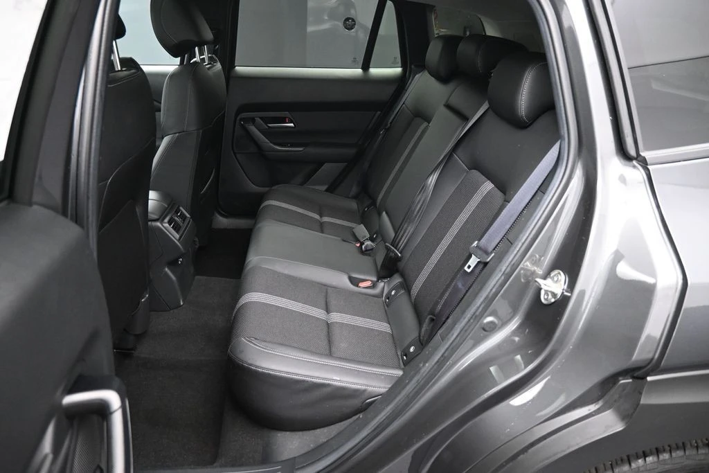 2025 Mazda CX-50 - Image 21 of 31