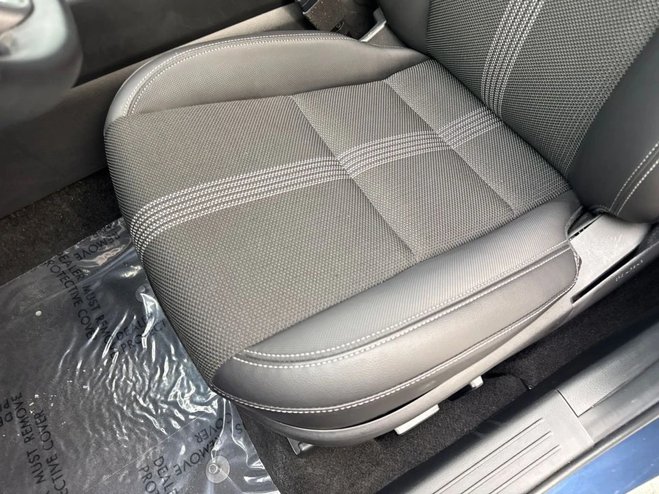 2025 Mazda CX-50 - Image 30 of 31