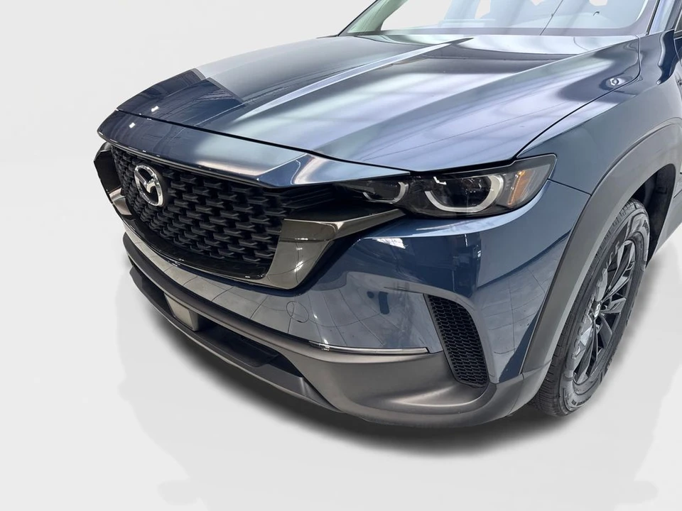 2025 Mazda CX-50 - Image 16 of 31