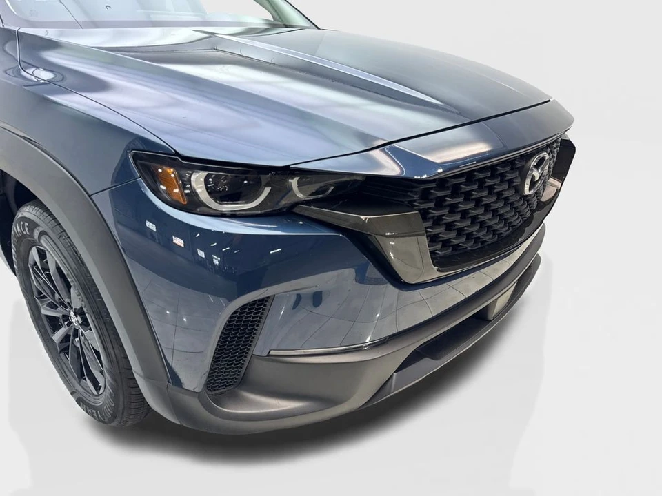 2025 Mazda CX-50 - Image 17 of 31