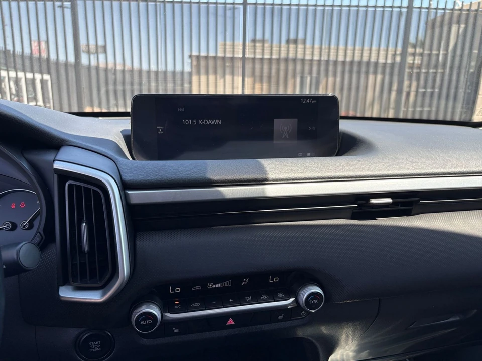 2025 Mazda CX-50 - Image 16 of 31