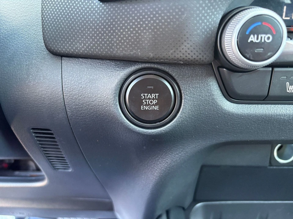 2025 Mazda CX-50 - Image 22 of 31