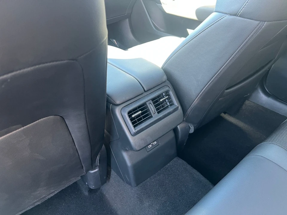 2025 Mazda CX-50 - Image 21 of 31