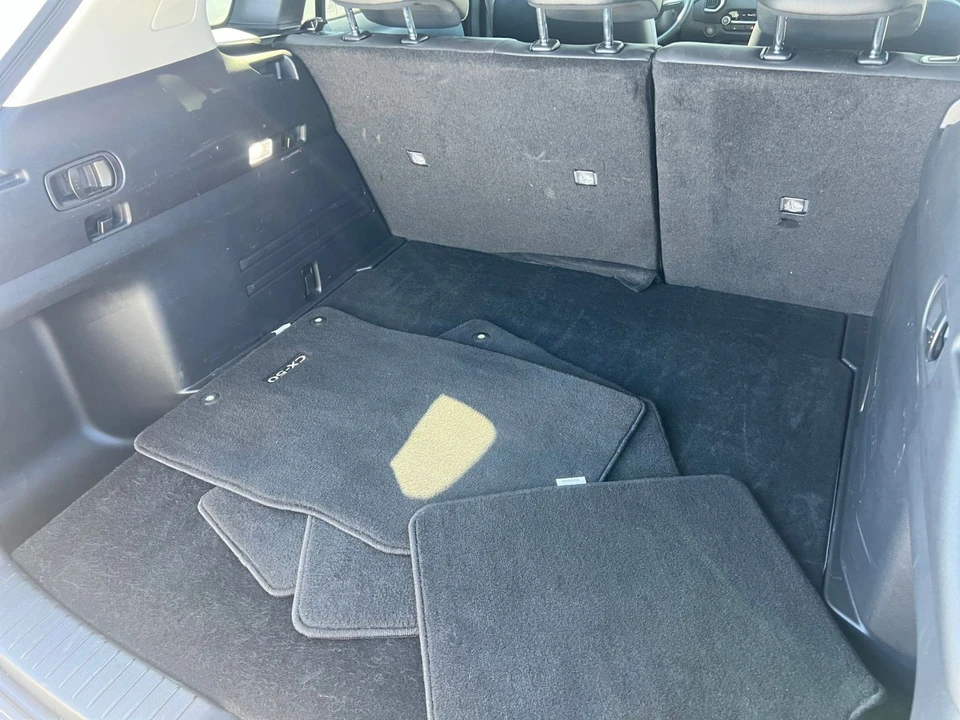 2025 Mazda CX-50 - Image 28 of 31