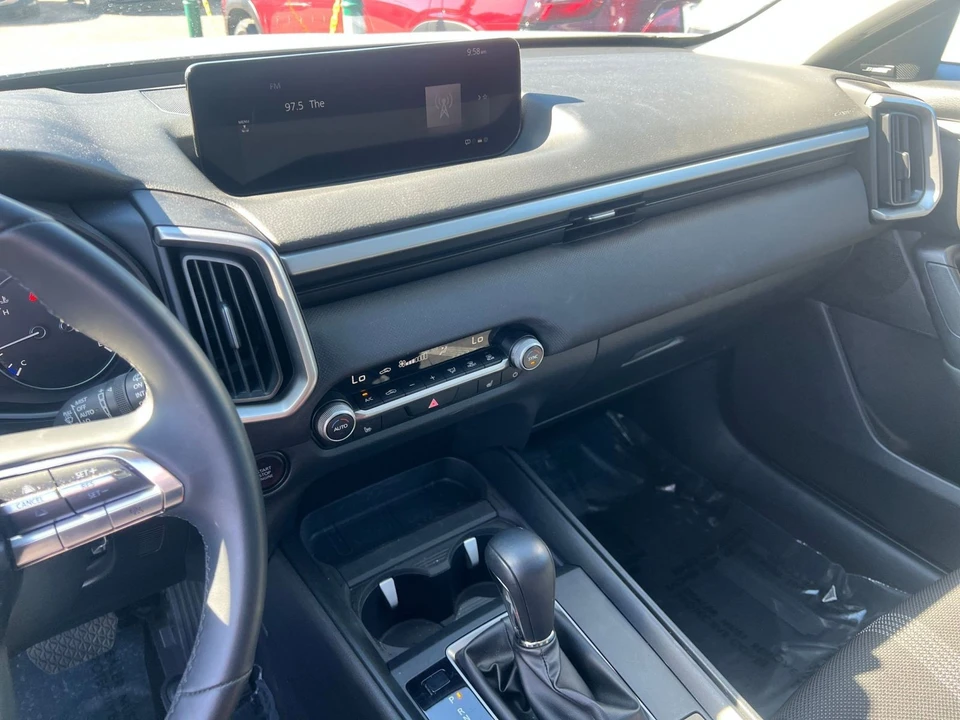 2025 Mazda CX-50 - Image 14 of 31