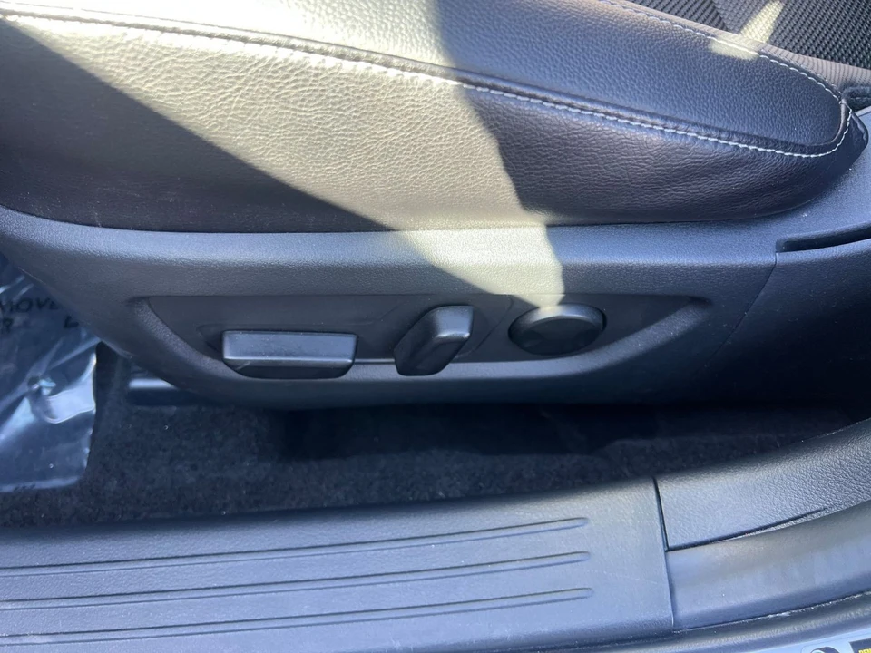 2025 Mazda CX-50 - Image 20 of 31