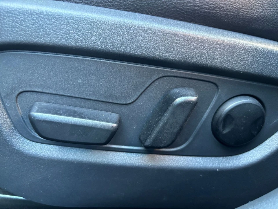 2025 Mazda CX-50 - Image 18 of 31