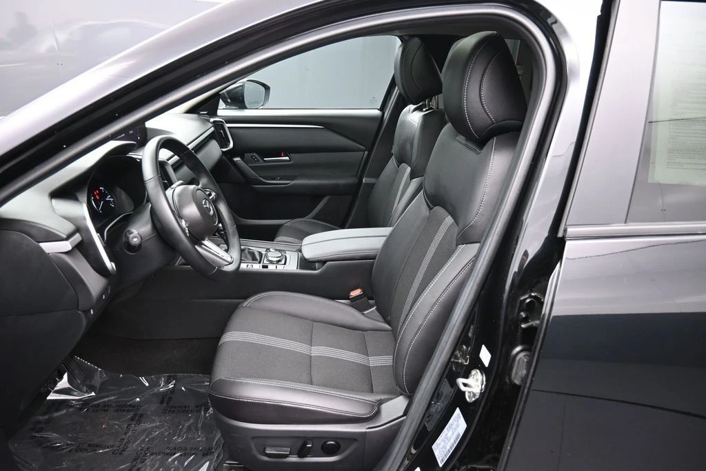 2025 Mazda CX-50 - Image 19 of 31