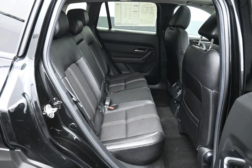 2025 Mazda CX-50 - Image 24 of 31