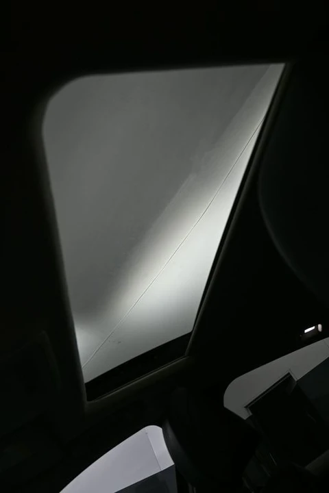 2025 Mazda CX-50 - Image 18 of 31