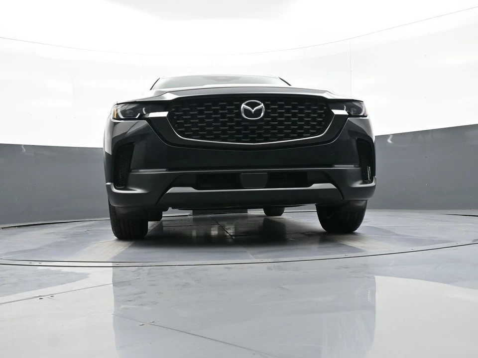2025 Mazda CX-50 - Image 27 of 31
