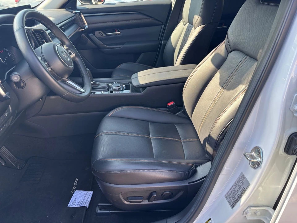 2025 Mazda CX-50 - Image 23 of 31