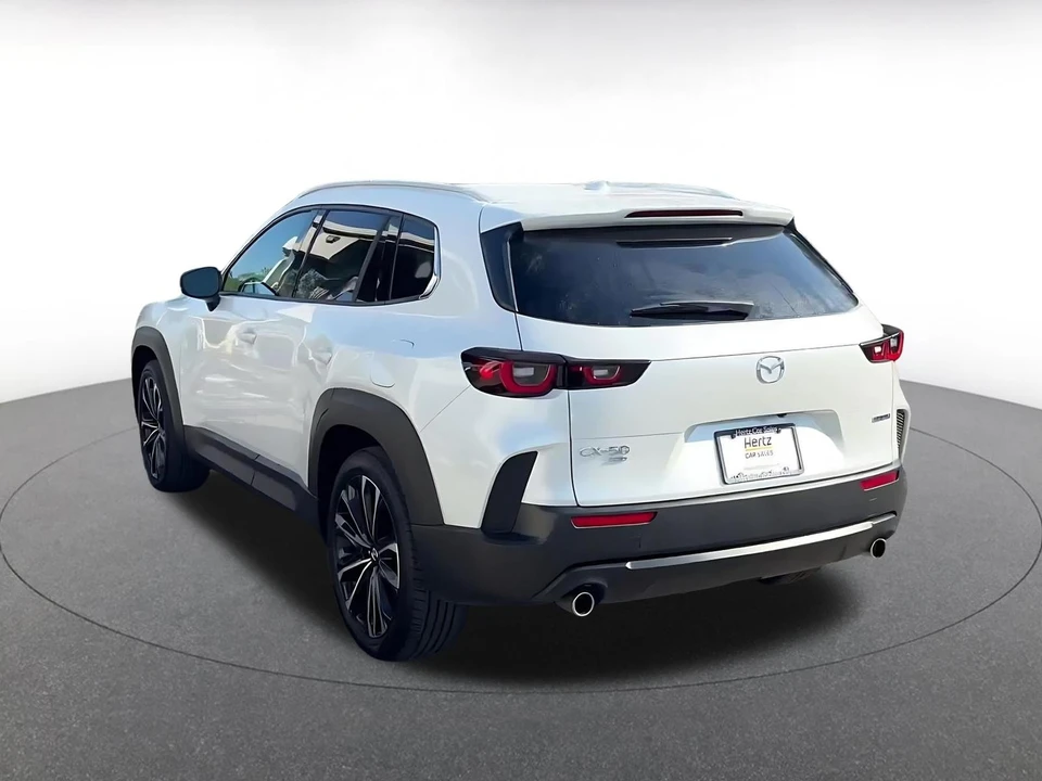 2025 Mazda CX-50 - Image 8 of 31