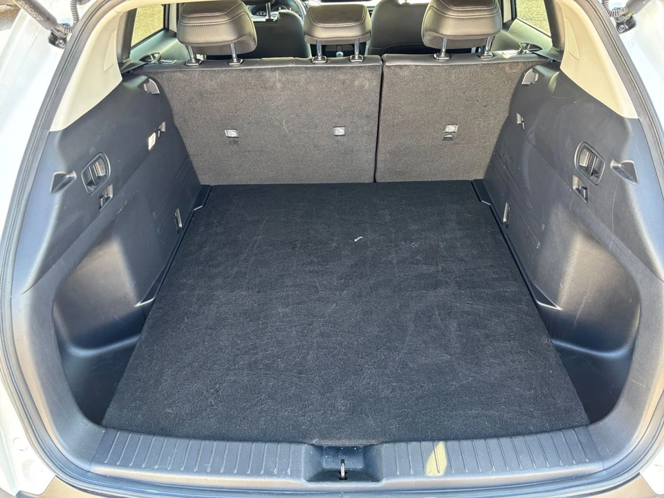 2025 Mazda CX-50 - Image 28 of 31