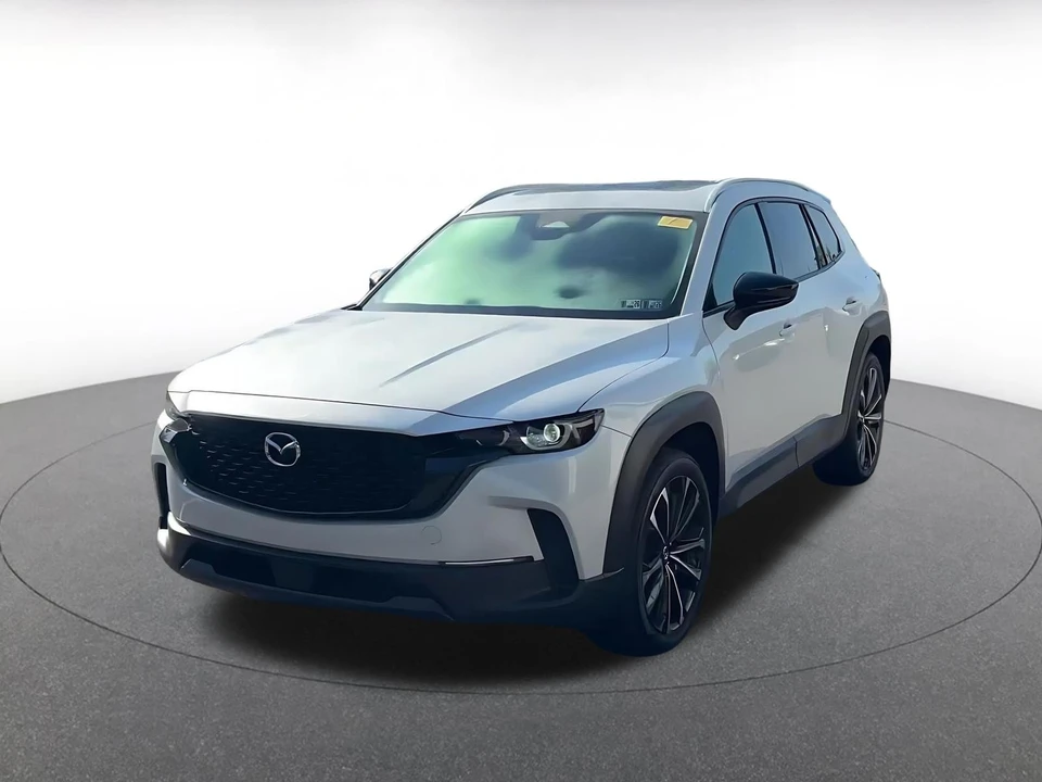 2025 Mazda CX-50 - Image 4 of 31