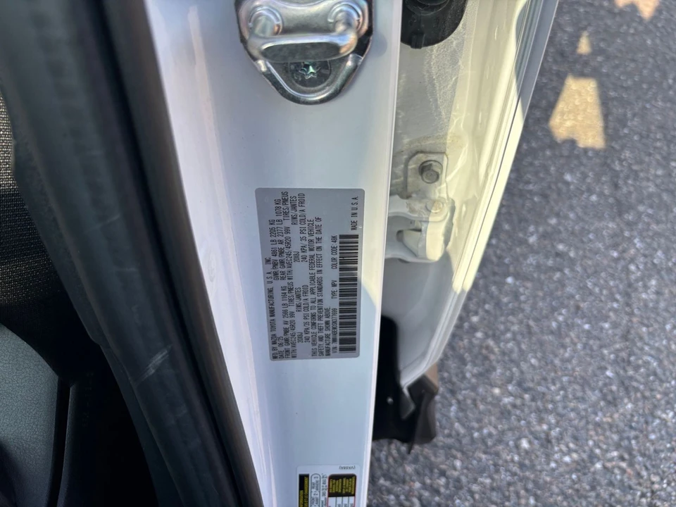 2025 Mazda CX-50 - Image 26 of 31