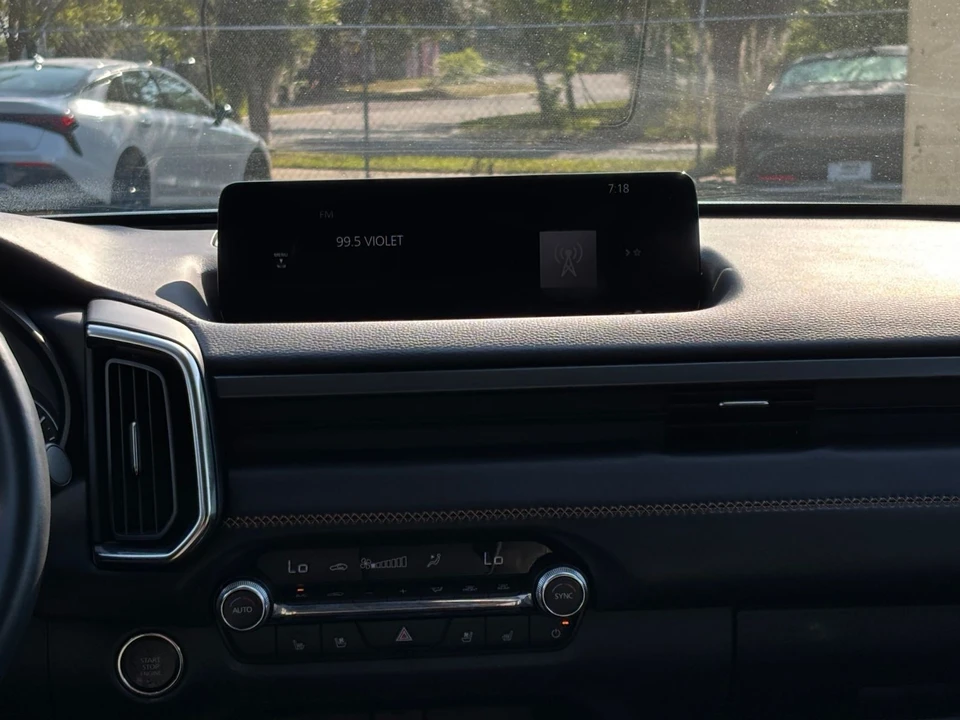 2025 Mazda CX-50 - Image 16 of 31