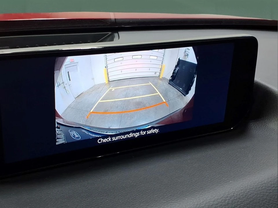 2025 Mazda CX-50 - Image 8 of 31