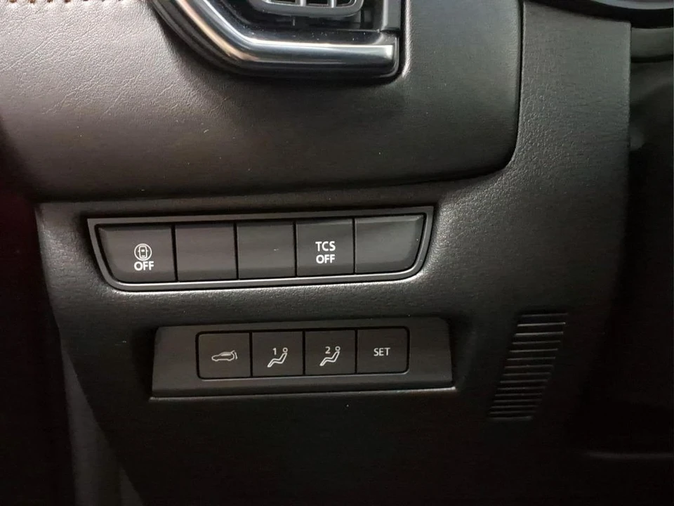 2025 Mazda CX-50 - Image 21 of 31