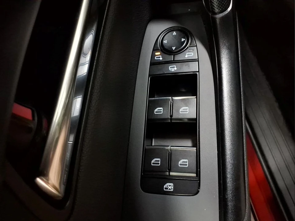 2025 Mazda CX-50 - Image 20 of 31
