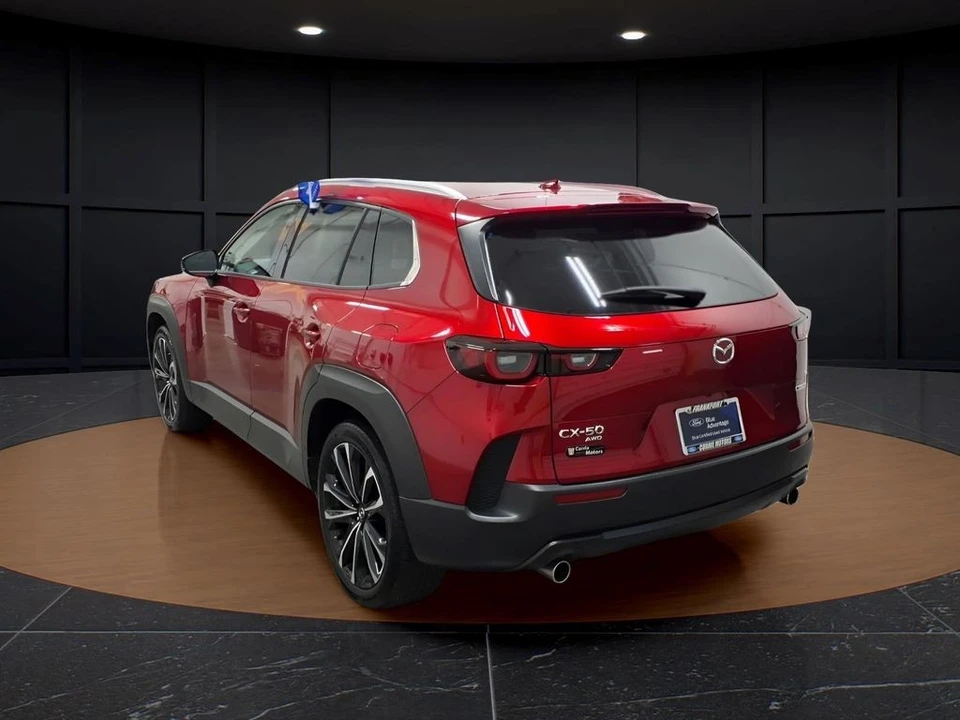 2025 Mazda CX-50 - Image 4 of 31