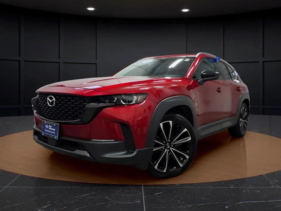 2025 Mazda CX-50 - Image 3 of 31