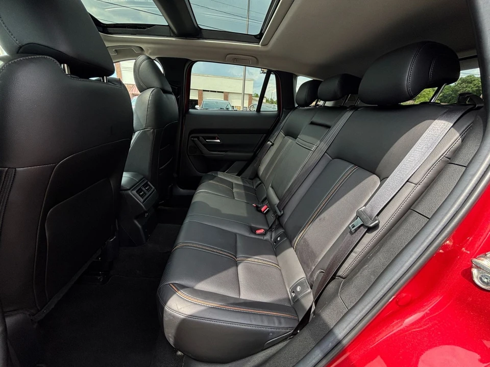 2025 Mazda CX-50 - Image 24 of 31