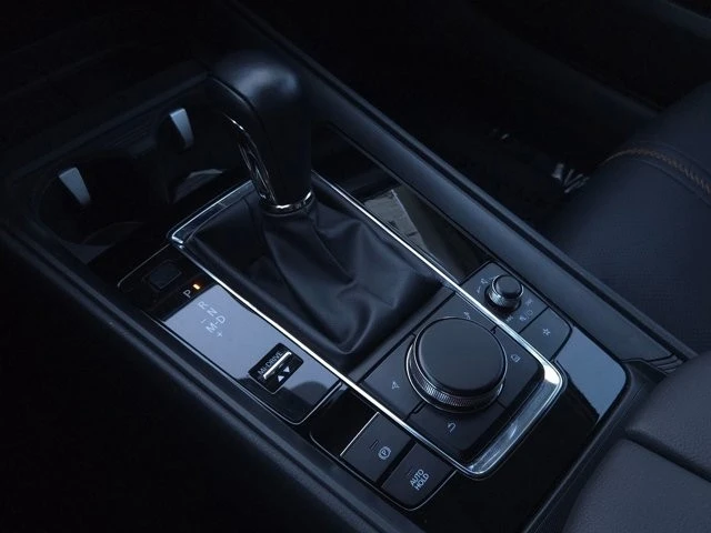 2025 Mazda CX-50 - Image 18 of 26