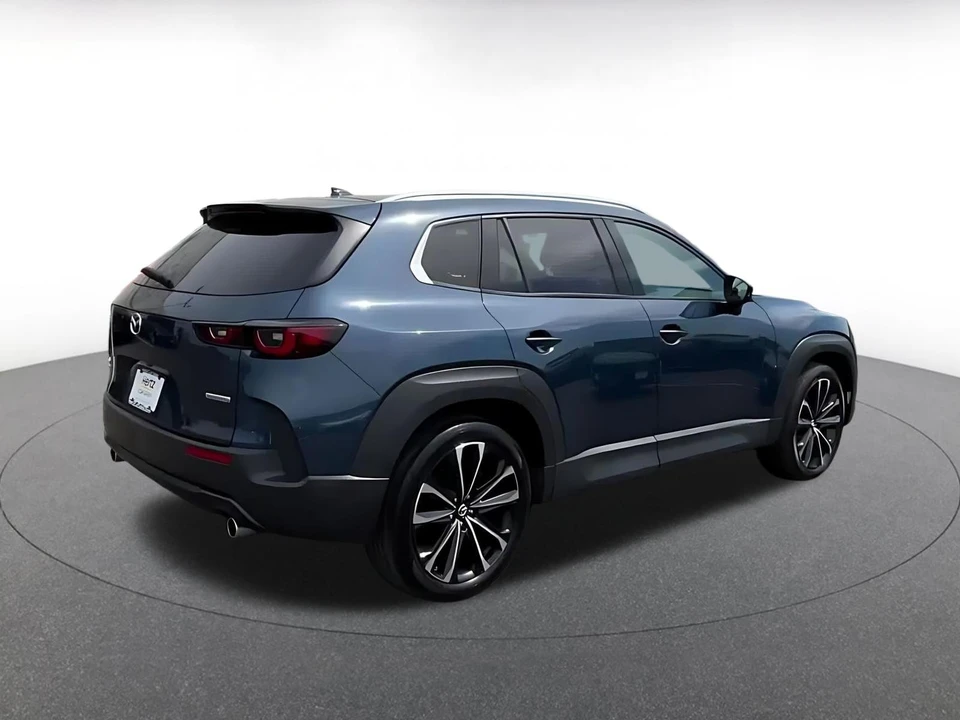 2025 Mazda CX-50 - Image 16 of 31