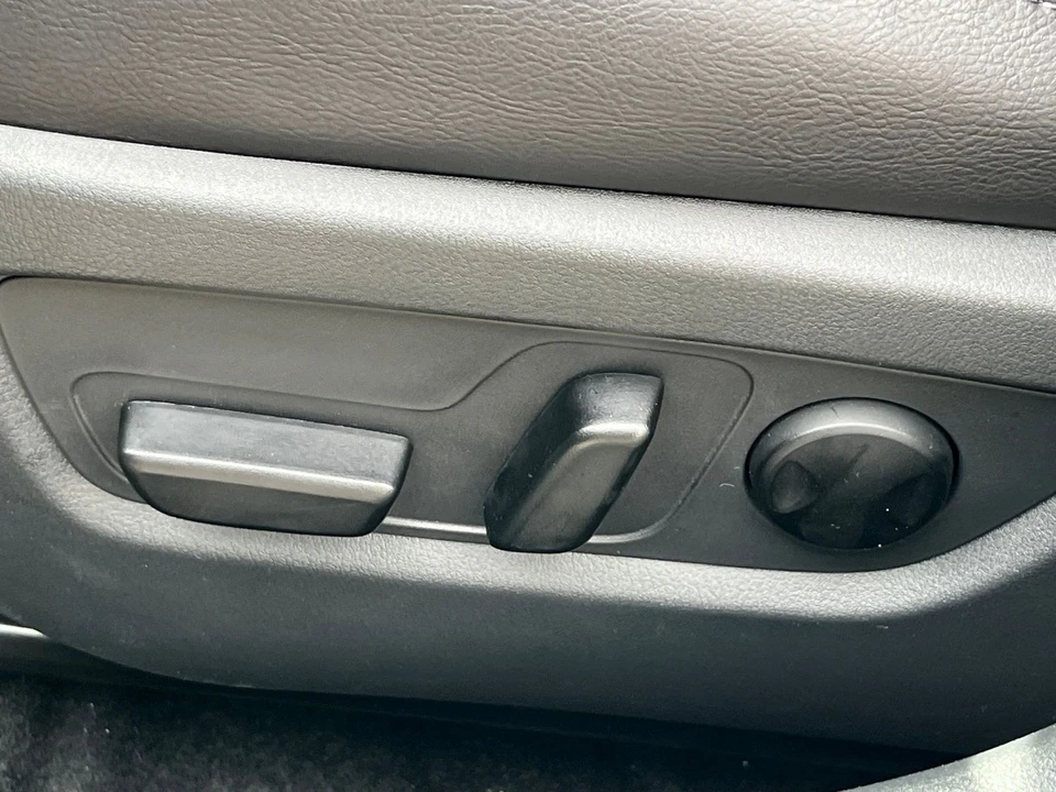 2025 Mazda CX-50 - Image 24 of 31
