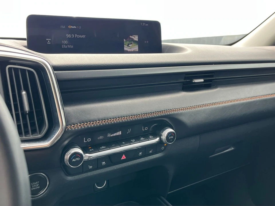 2025 Mazda CX-50 - Image 18 of 31