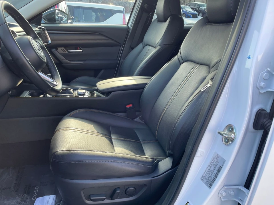 2025 Mazda CX-50 - Image 23 of 31