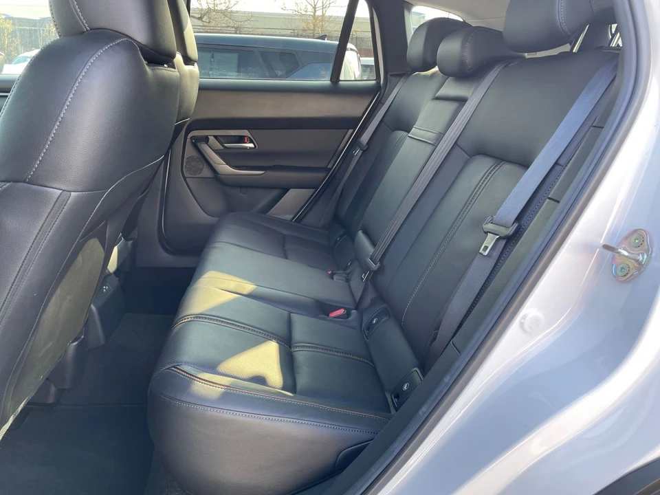 2025 Mazda CX-50 - Image 22 of 31