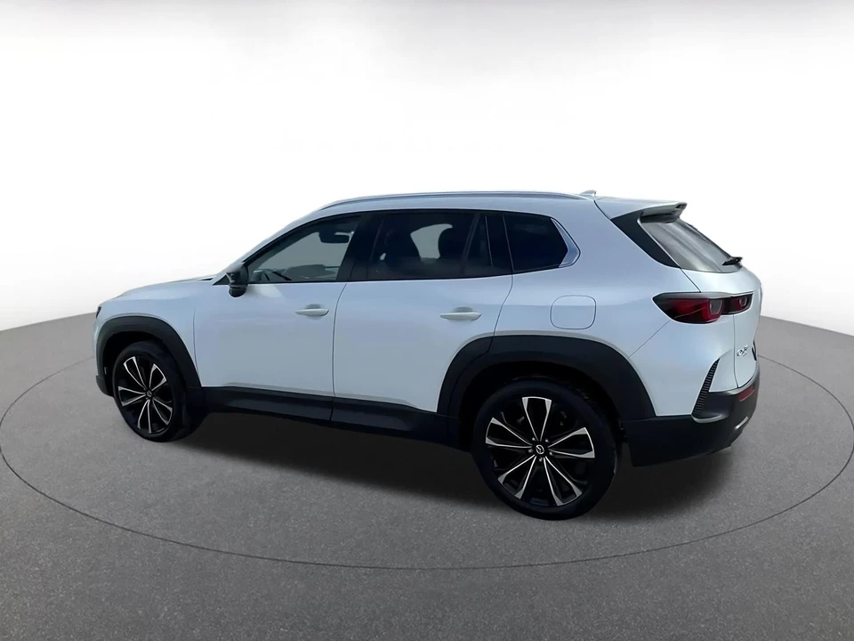 2025 Mazda CX-50 - Image 8 of 31