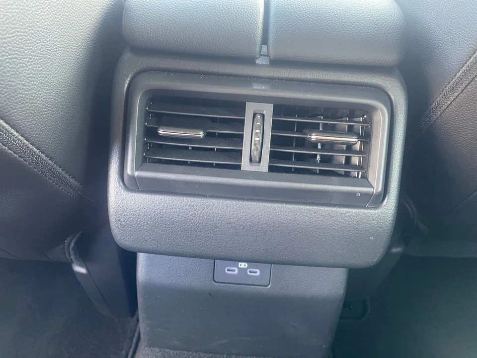 2025 Mazda CX-50 - Image 20 of 31