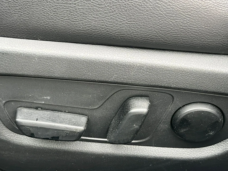 2025 Mazda CX-50 - Image 18 of 31